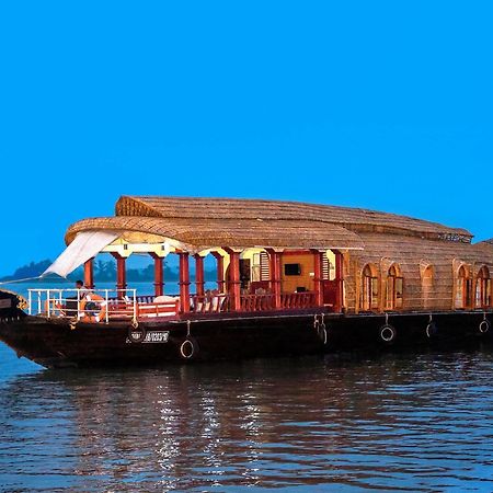 Aqua Jumbo Houseboats Hotel Кумараком Екстериор снимка