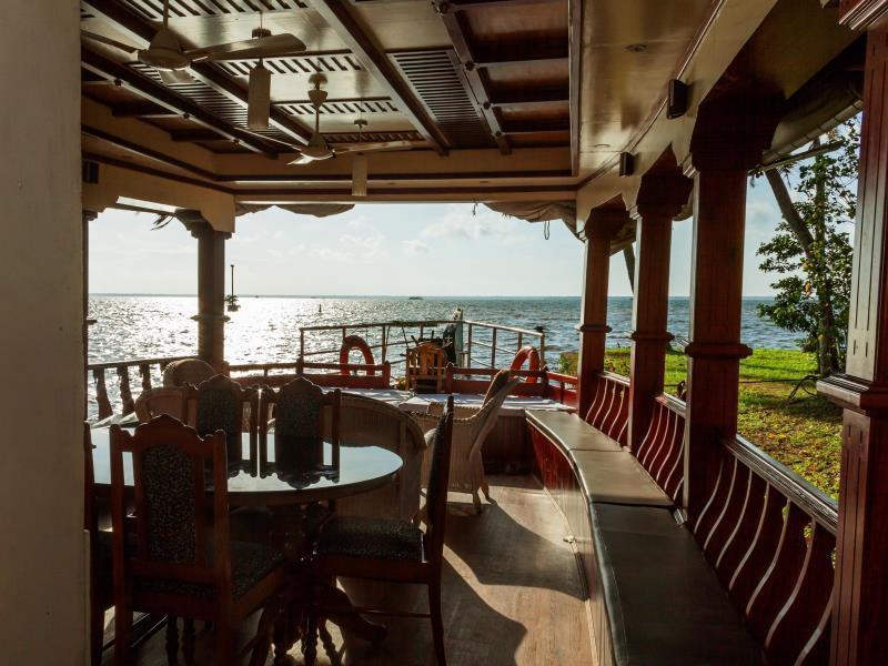 Aqua Jumbo Houseboats Hotel Кумараком Екстериор снимка