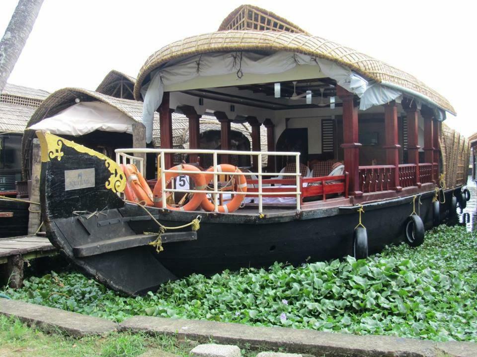 Aqua Jumbo Houseboats Hotel Кумараком Екстериор снимка